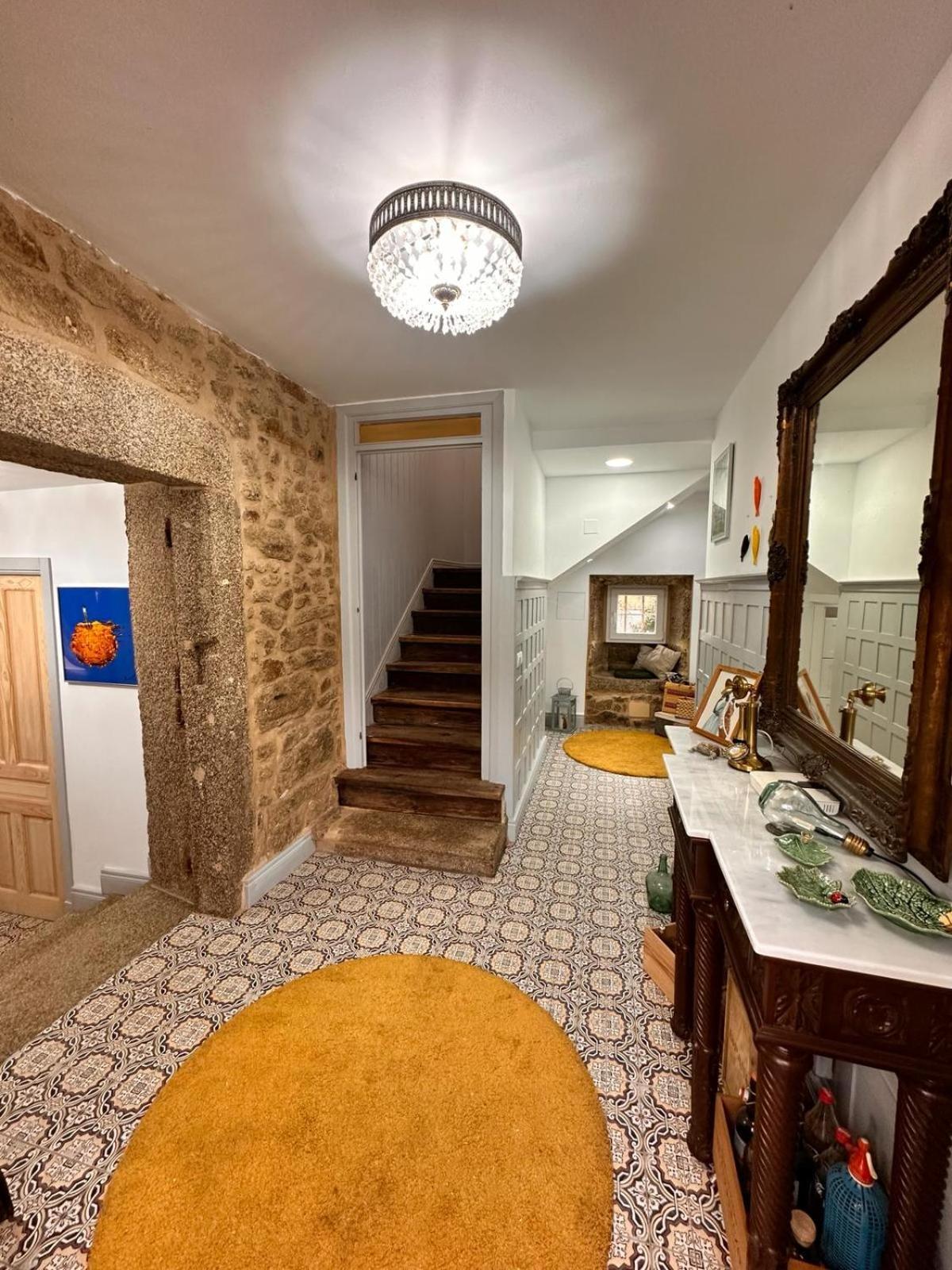 サンティアゴ・デ・コンポステーラA Casa Da Parrulaアパートメント エクステリア 写真